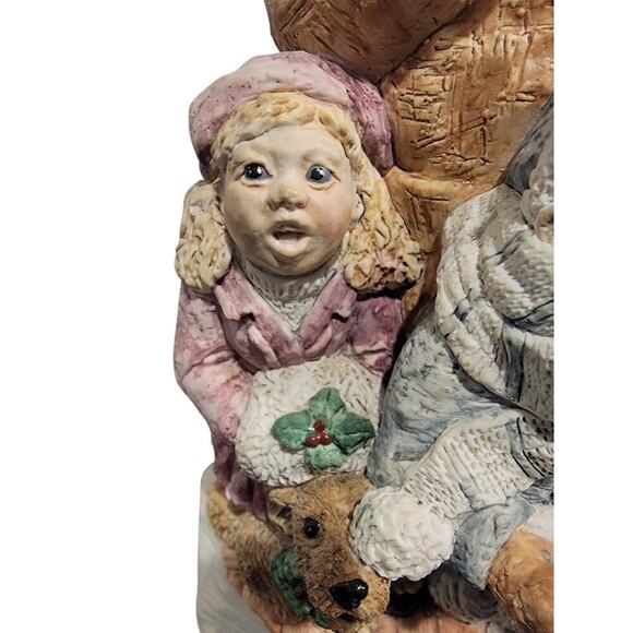 United Design Legend of Santa Claus Christmas Carolers Sculpture #336 "Read" - Picture 5 of 13